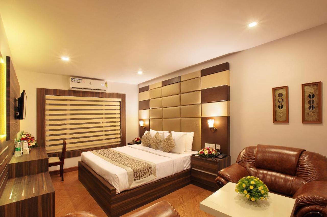 Hotel Kings Empire Kochi Extérieur photo