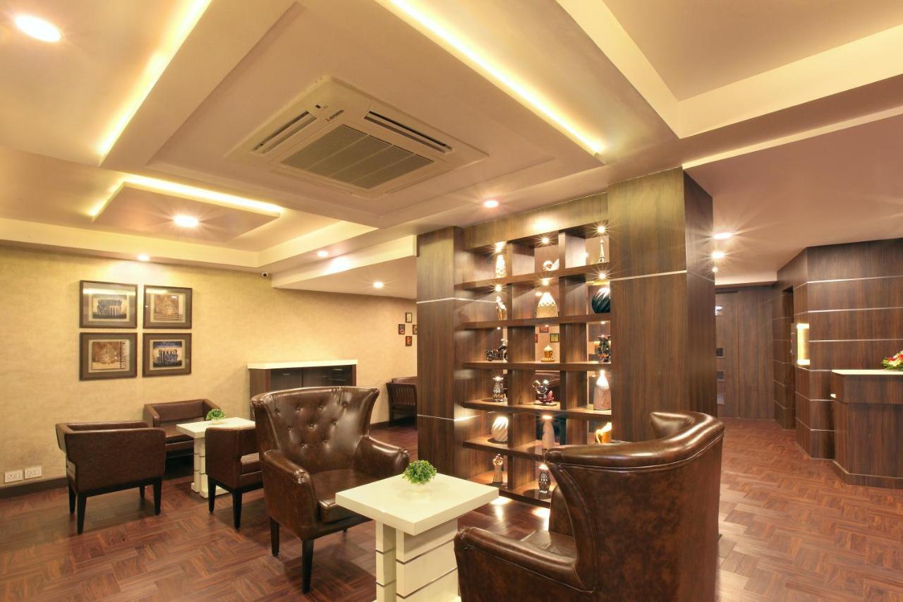 Hotel Kings Empire Kochi Extérieur photo